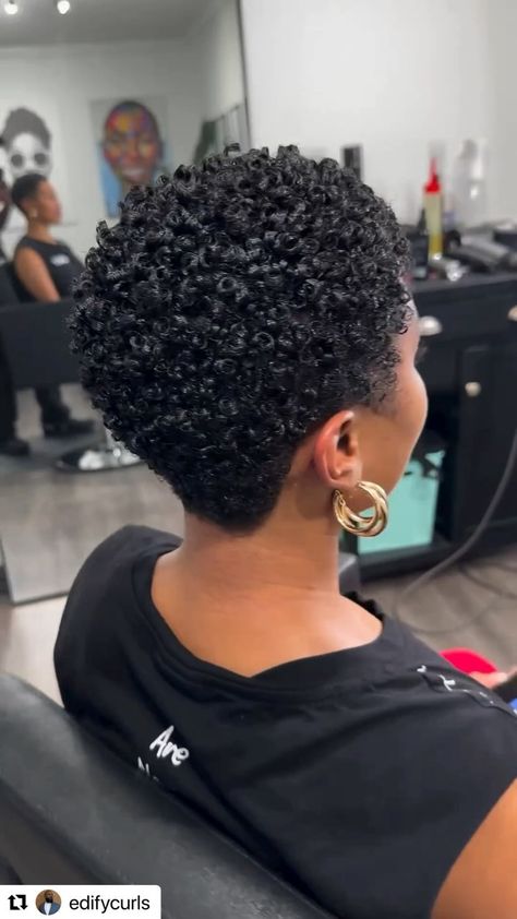 Short Afros For Women Natural Hair, Dark Brown Short Curly Hair, Haïr Cut For Women, Short Cut Natural Hair Black Women, Short Hairstyle Black Woman Natural Hair, Short Natural Styles For Black Women, Short Natural Cuts For Black Women, Finger Coils Short Natural Hair, Short Natural Haircuts For African Women