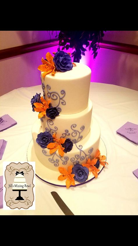 Purple and orange wedding cake Orange And Purple Wedding Cake, Purple And Orange Wedding Ideas, Orange And Purple Wedding Theme, Light Purple Wedding Cake, Purple Wedding Cake Elegant, Plum And Orange Wedding, Purple Orange Wedding, Wedding Pallets, Purple And Orange Wedding