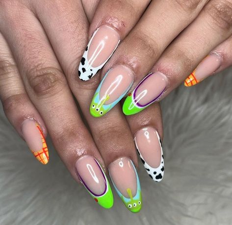 Lion King Nails Easy, Jungle Book Nails, Theme Park Nails, Disney Nails Characters, Buzz Light Year Nails, Pixar Nail Designs, Ratatouille Nails, Tangled Nails Disney, Lightning Mcqueen Nails