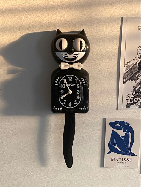 Kit Cat Clock Decor, Cool Weird Room Decor, Black Cat Clock, Cat Wall Clock, Surrealism Room Decor, Cat Clock Aesthetic, Novelty Room Decor, Cat Clock Vintage, Cool Home Decor Weird