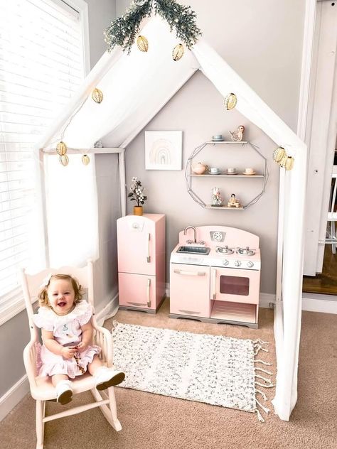 Baby Doll Area In Playroom, Baby Doll Nursery Playroom, Boho Toddler Girl Room, Daycare Inspiration, Play Bedroom, Girl Playroom, Childrens Play Kitchen, Nursery Layout, Baby Doll Nursery