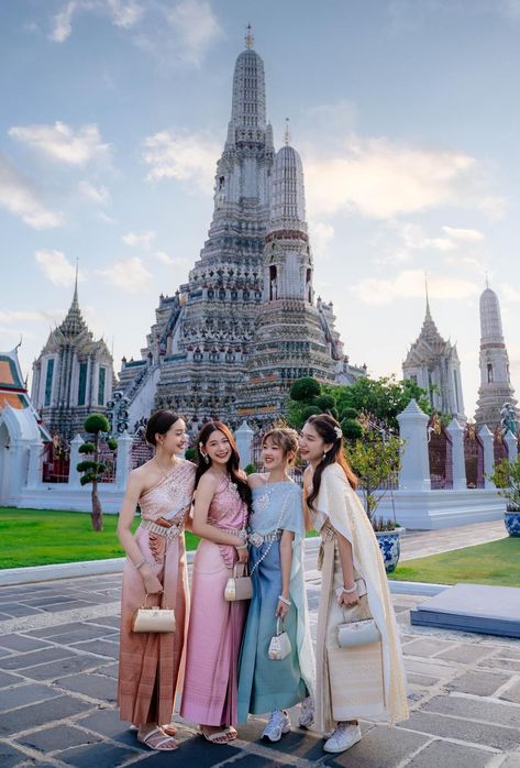 Bangkok Aesthetic Outfit, Thailand Fashion Outfits Street Style, Thai Outfits Traditional, Wat Arun Bangkok Outfit, Thailand Fashion Outfits, Thailand Temple Outfit, Phuket Thailand Outfit Ideas, Thailand Ootd, Thailand Outfit Ideas