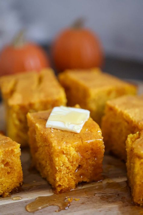 This pumpkin cornbread is moist, perfectly sweet, and perfect for the holidays! Although, I love it year-round! Made with canned pumpkin. Buttermilk Skillet Cornbread, Pumpkin Cornbread, Sweet Potato Cornbread, Cornbread Easy, Averie Cooks, Homemade Cornbread, Sweet Cornbread, Vegan Side Dishes, Vegan Sides