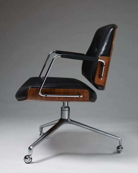 Leather Office Chairs, Home Music Rooms, Vintage Office Chair, Boss Chair, Studio Chairs, Office Chair Design, Comfortable Office, Modern Office Chair, Lounge Chair Design