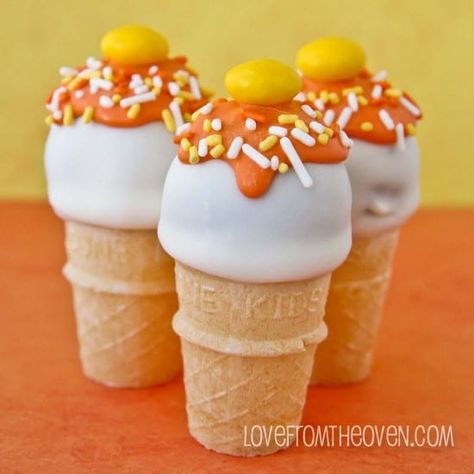 Oreo Cakepop, Halloween Cake Pop Recipes, No Bake Oreo Cake, Cute Halloween Cakes, Oreo Truffle, Oreo Cake Pops, Mini Cones, Love From The Oven, Ice Cream Cone Cupcakes