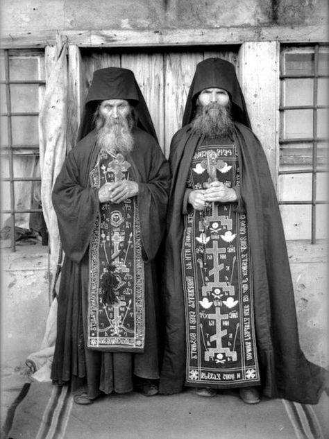 Orthodox Schema monks Orthodox Church Outfit, Orthodox Priest, Monastic Life, Eastern Orthodox Church, Church Outfit, Russian Orthodox, Eastern Orthodox, Occult Art, Orthodox Christianity