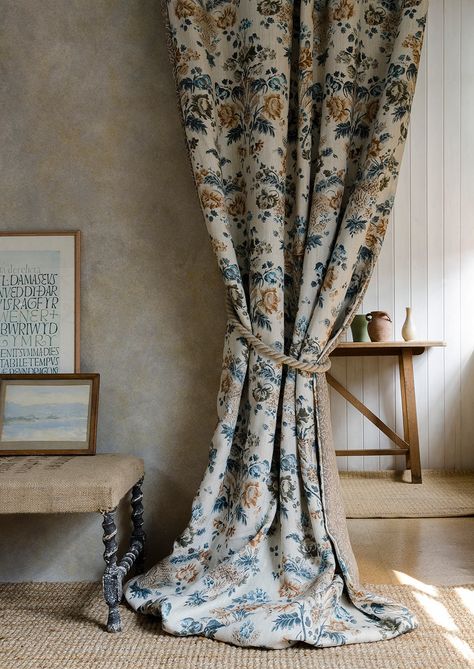 Luxurious Curtains, Country Style Curtains, Floral Textile, Room Blue, Blue Curtains, Curtains Living, Floral Curtains, Printed Curtains, Curtain Designs