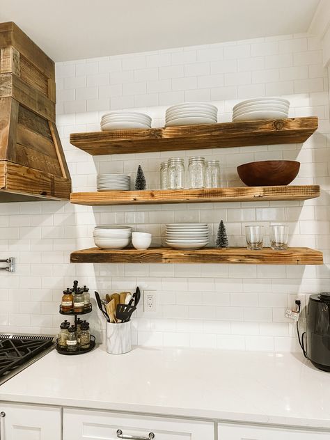 How To Style Kitchen Shelves, Open Shelf Kitchen Ideas, Classic Farmhouse Kitchen, Floating Kitchen Shelves, Kitchen Cabinet Shelves, Kitchen Floating Shelves, Kitchen Shelf Decor, Styling Shelves, Floating Shelves Kitchen