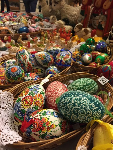 Poland Traditions, Easter In Poland, Polish Easter Traditions, Easter Friday, Polish Recipe, Catholic Easter, Dyngus Day, Poland Food, Poland Culture