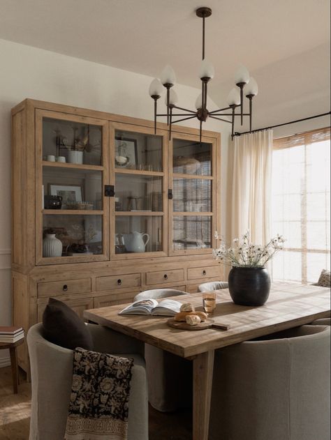 Pottery Barn Dining Room, Organic Dining Room, Organic Modern Dining Room, Dining Hutch, Dining Room Shelves, Cottage Dining Rooms, Dining Room Cabinet, Table Setting Ideas, Dining Room Hutch