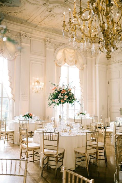 Mansion Wedding Decor, Syon Park Wedding, Rosecliff Mansion, White Weddings Reception, Wedding Halls, Rustic Wedding Decorations, Elegant Wedding Venues, Elegant Wedding Inspiration, Strictly Weddings