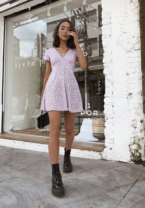 a424ed4bd3a7d6aea720b86d4a360f75 Cute Outfits Ideas, First Date Outfits, Hi Fashion, Bags Casual, Traje Casual, Cute Spring Outfits, Bags Black, Summer Style Casual, Date Outfits