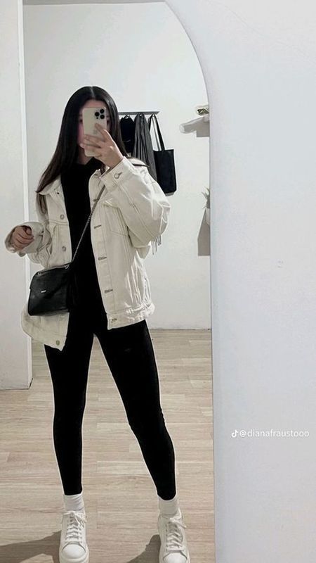 Outfits Invierno Buchifresa, Moda Ulzzang, Thanksgiving Outfits Women, Smart Casual Women Outfits, Chic Style Inspiration, Cute Thanksgiving Outfits, Thanksgiving Outfit Ideas, Black Kitten Heels, Thanksgiving Outfits