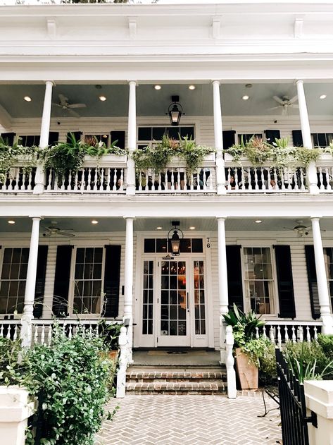 Photo I captured of a restaurant front during our trip a few years back. Charleston Architecture, Charleston House, Crab House, Beautiful Entryways, Charleston Travel, What House, Best Architecture, Gorgeous Houses, Wrought Iron Gates