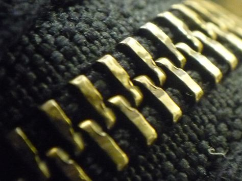 Zipper Aesthetic, Aesthetic Gold, Broken Zipper, Pattern Inspiration, Love Art, Fashion Art, Photo Ideas, Canon, Arch