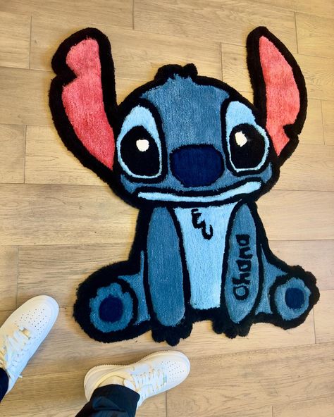 Stitch rug commission 💙 40 inch (106 cm) DM for any rug inquires 😼 #tufting #tuft #customrugs #art #rug #carpetdesign #rugmaking #custom #homedecor #tuftingart #smallbuisness #stitch #stitchdisney #disney #cartoon Carpet Tufting, Disney Rug, Tufting Art, Stitch Rug, Art Rug, Carpet Design, Stitch Disney, Custom Rugs, Rug Making