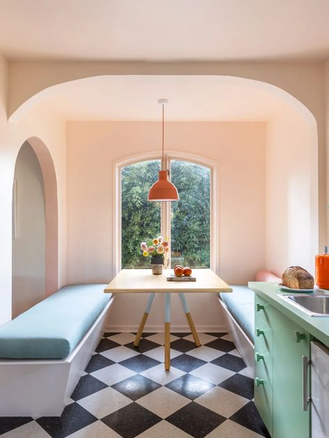 Colorful Bathrooms, Banquette Cushions, Architecture Renovation, Interior Staircase, Small Kitchen Tables, Esstisch Modern, Pink Tiles, Banquette Seating, Dining Nook