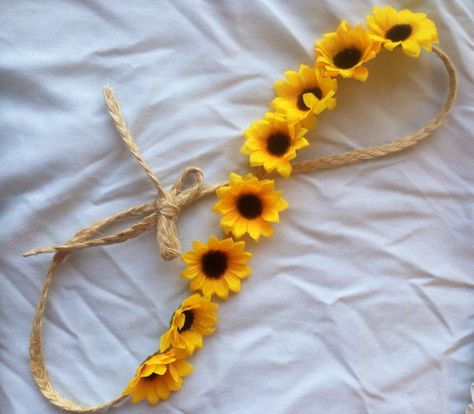 Thank you. <3 Sunflower Headpiece, Sunflower Crown, Sunflower Headband, Sunflower Party, Flowers Crown, Sunflower Baby Showers, Sunflower Themed Wedding, Yellow Petals, Shower Outfits