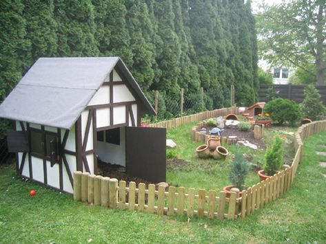 Outside Dog Houses, Luxury Dog House, Cheap Dog Kennels, Luxury Dog Kennels, Pallet Dog House, Outdoor Dog Toys, Wood Dog House, Dog House Plans, Outdoor Dog House