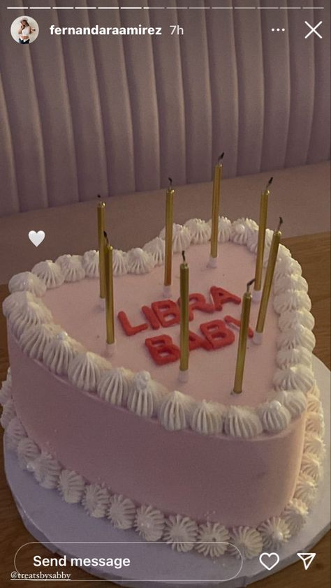 19 Bday Cake Aesthetic, Libra Baby Cake, Birthday Outfit Photoshoot Ideas, Birthday Party Ideas Pink, Outfit Photoshoot Ideas, Food Birthday Party, Photoshoot Ideas Birthday, Pink Birthday Outfit, Birthday Party Aesthetic