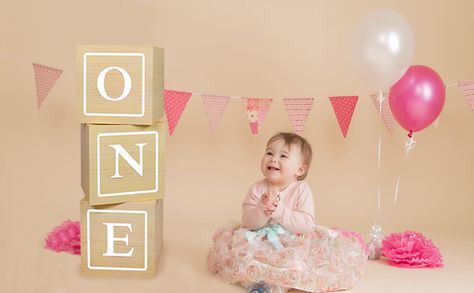 Diy First Birthday Decorations, Birthday Teddy Bear, Birthday Boxes, Birthday Party Box, Baby Photography Backdrop, First Birthday Balloons, Birthday Props, 1st Birthday Party For Girls, Party Boxes