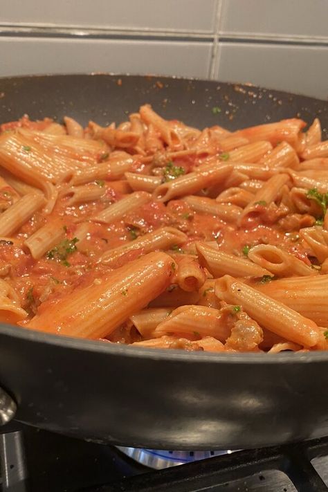 Vodka Penne Pasta, Vodka Penne, Tomato Cream Sauce, Cream Sauce Recipes, Study Pictures, God Mat, Penne Pasta, Cream Sauce, Comfort Foods