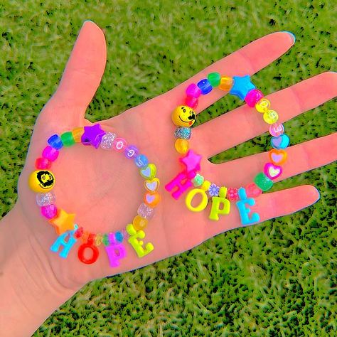 Pulseras Indie Kid, Indie Accessories, Indie Bracelets, Kid Core Aesthetic, Soft Kidcore, Merch Products, Indie Jewelry, Indie Girl, Kandi Bracelets