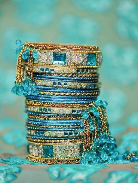 Gorgeous bangles                ᘡղbᘡ Princess Character, Rapunzel Tangled, Perhiasan India, Frozen Princess, Princess Elsa, Color Turquesa, Chur, Bangles Indian, Shades Of Turquoise