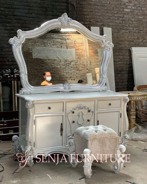 Meja Rias Mewah Bedroom Putih Mutiara✨ . Info & business: ☎ Whatsapp: +6285601575704 (PT. Senja Furniture Jepara) 📩 Email: senjafurniturejepara@gmail.com . #furniturejakarta #furniturejepara #furnituresurabaya #bedroomfurniture #furnitureminimalist #mejariasminimalis #mejariasmewah #mejariasduco #mejariasjati #mejariasukir #m͏e͏j͏a͏r͏i͏a͏s͏ #mejariasshabby Gmail Com, A R, Bedroom, Furniture