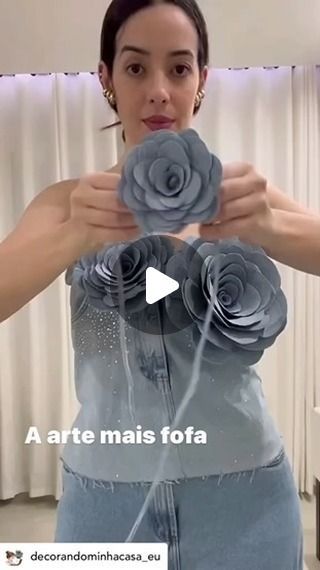 Denim Flowers Diy How To Make, Fabric Flowers Diy Easy, Wall Painting Flowers, Easy Fabric Flowers, Satin Flowers Diy, Paper Flowers Diy Easy, Diy Paper Flowers, Diy Ribbon Flowers, Dress Sewing Tutorials