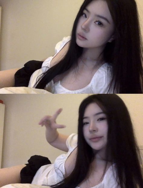 Selfie Inspo Korean, Webcam Picture Ideas, Webcam Selfie Poses Ideas, Webcam Photo Ideas, Webcam Aesthetic, Selfie Reference, Webcam Selfie, Fotos Ideas, Selfie Ideas Instagram