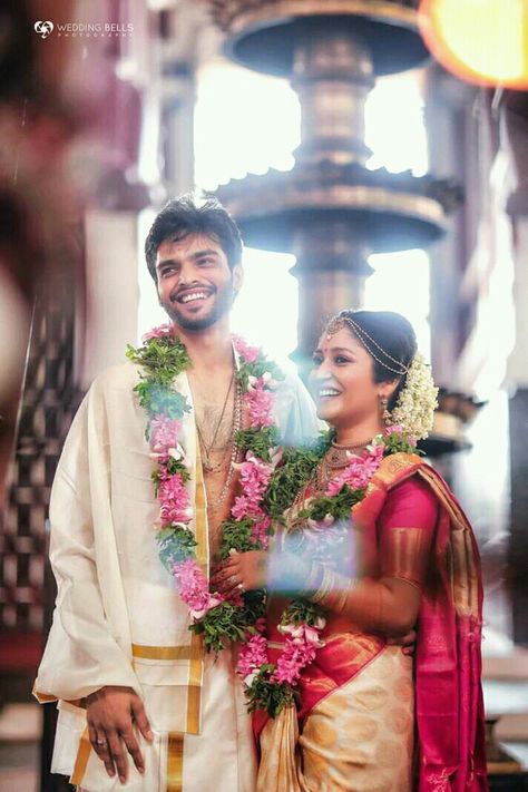 South Indian Celebrity Weddings, Temple Marriage Pictures, Guruvayur Wedding Photos, Guruvayoor Temple Wedding, Guruvayur Temple Wedding, Kerala Temple Wedding, Temple Wedding Indian, South Indian Temple Wedding, Guruvayoor Wedding