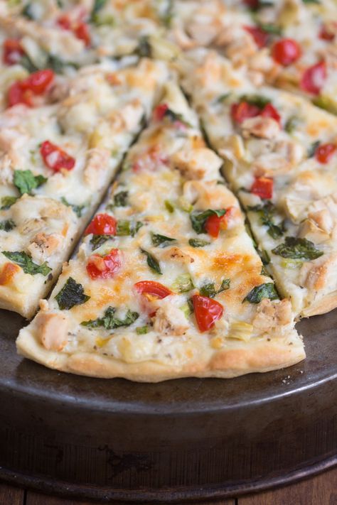 White Garlic Chicken and Vegetable Pizza with my favorite creamy white garlic sauce. | Tastes Better From Scratch White Garlic Sauce, Gorgonzola Pizza, Pizza Pies, Homemade Pizza Crust, Pizza Boy, Tastes Better From Scratch, Best Homemade Pizza, Cooking Pizza, Vegetarian Pizza