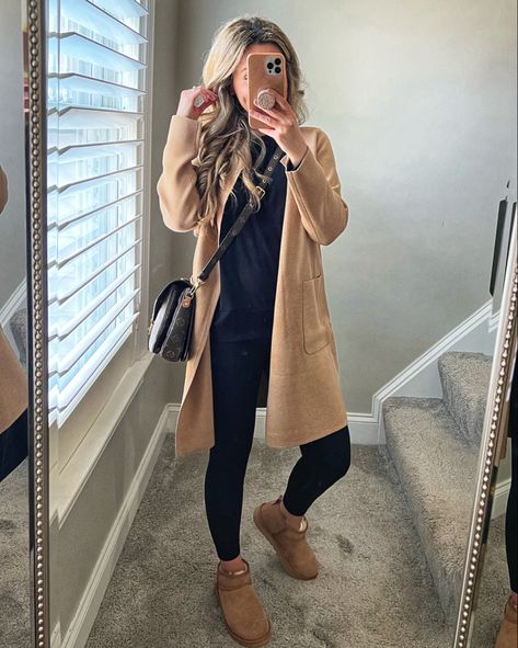 Boho Outfits Neutral, Short Brown Ugg Boots Outfit, Chestnut Brown Uggs Outfit, Uggs Lounge Outfit, Ugh Outfits 2023, Ultra Mini Uggs Outfit Work, Cozy Work Outfit Winter, Fall Outfits Women With Uggs, Saturday Outfit Ideas Winter