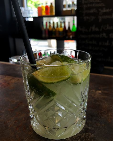 Photo of the traditional drink from Brazil: caipirinha Caipirinha Drink, Brazilian Drink, Spring Drinks, Spring Drink, Drinks Summer, Summer Drinks, Cold Drinks, Drinks, Caipirinha