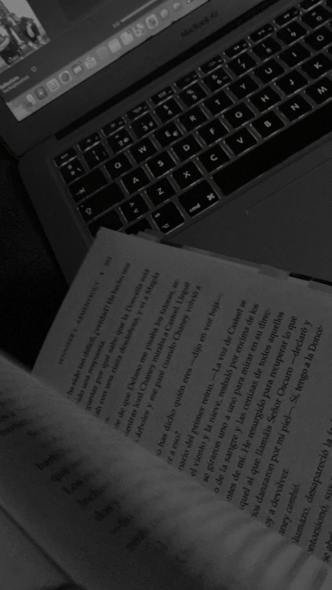 Writing At Night Aesthetic, Membaca Buku Aesthetic, Soft Night Aesthetic, Grey Book Aesthetic, Novels Aesthetic Wallpaper, Gray Book Aesthetic, Foto Novel Aesthetic, Book Aesthetic Dark Black, Reading At Night Aesthetic