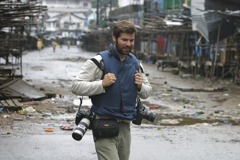 Photo Journalism, Photojournalism Photography, Career Vision Board, Sarah Palin, Pulitzer Prize, Documentary Photographers, Famous Photographers, Film Cameras, Vintage Cameras