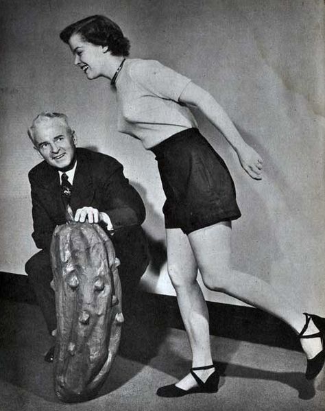 Hope and Nate frequently enjoy a rollicking game of "Kick the Big Pickle." (Hope usually wins!) Weird Old Photos, Weird Vintage, Retro Pictures, Fotografi Vintage, Retro Photo, Photo Vintage, Black White Photos, Weird And Wonderful, Black And White Photographs