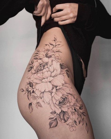 Tattoos Hip, Model Tattoos, Floral Thigh Tattoos, Hip Thigh Tattoos, Hip Tattoos, Belly Tattoos, Petit Tattoo, Hip Tattoos Women, 4 Tattoo