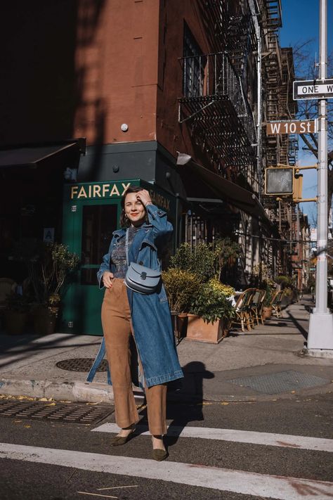 How To Style The Denim Trench Coat Denim Jacket Under Coat Outfit, Denim Trench Coat Outfit, Trench Coat Outfit Fall, Fall Coat Outfit, Trench Coat Outfit, Denim Trench Coat, Fun Clothes, Coat Outfit, Fall Winter Wardrobe