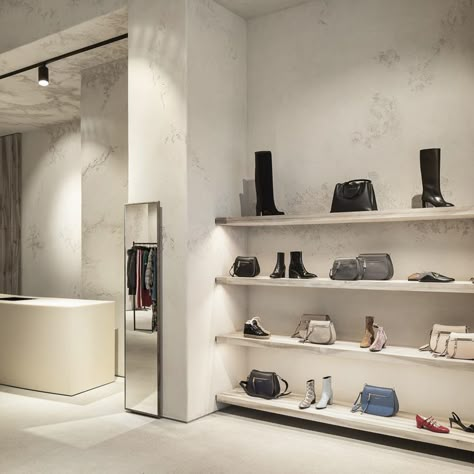 Showroom Ideas, Store Design Boutique, Retail Concepts, Shop Windows, Retail Store Design, Retail Interior, Store Design Interior, Store Interior, Boutique Design