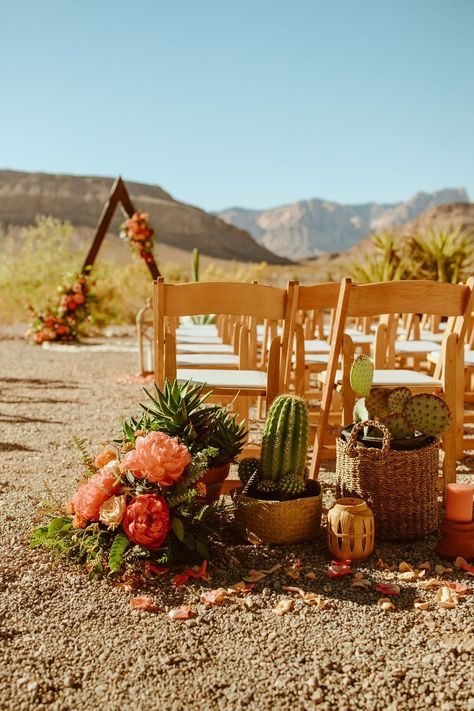 Bright & Bold Sunset Desert Wedding with Colorful Cactus and Succulent Aisle Decor at Cactus Joe's Nursery in Las Vegas Cactus Ceremony Decor, Bright Desert Wedding, Diy Desert Wedding, Wedding With Cactus, Succulent Wedding Colors, Desert Sunset Wedding Theme, Desert Wedding Alter Ideas, Desert Wedding Centerpieces, Cactus Theme Wedding