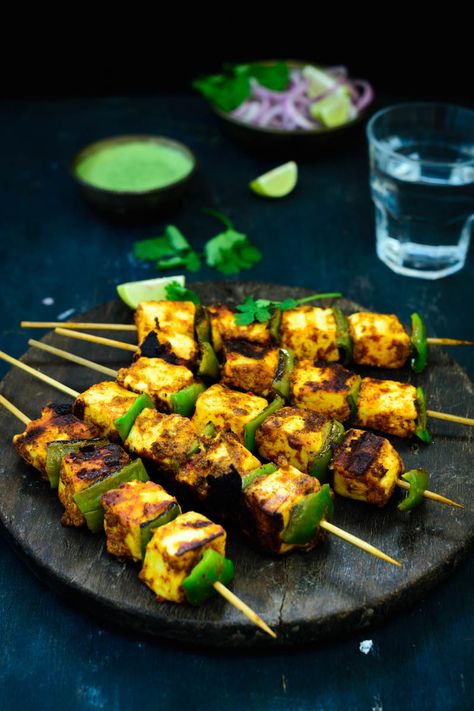 Achari paneer Tikka…Paneer pieces marinated in an Achari Marinade and grilled till nicely browned, Indian Starters, Achari Paneer, Grilled Paneer, Crunchy Vegetables, Yogurt Marinade, Indian Food Photography, Paneer Dishes, Tikka Recipe, Vegetable Skewers