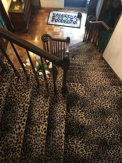 Rooms With Carpet Flooring, Cheetah Stair Runner, Leopard Print Carpet On Stairs, Leopard Print Stairs, Cheetah Print Carpet, Aesthetic Carpets, Leopard Print Carpet, Animal Print Home Decor, Leopard Carpet