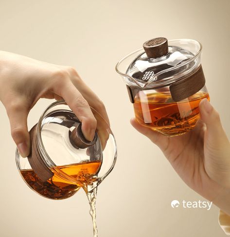 Glass Tea Set, Tea Brewing, Tea Brewer, Teapot Design, Brewing Process, Glass Tea Cups, Types Of Tea, Oolong Tea, Brewing Tea