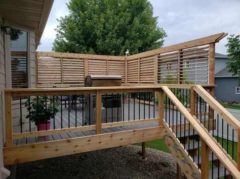 Privacy Screen Deck, Patio Privacy Screen, Screened In Deck, Deck Privacy, Patio Privacy, Patio Deck Designs, Wooden Deck, Deck Designs Backyard, Backyard Privacy