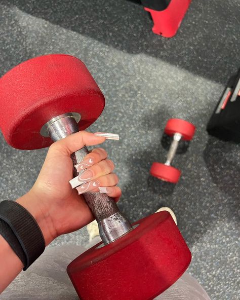 DIDI DANDASOVA on Instagram: “‘Gets nails done and takes pictures with everything’💅🏼 • • • • #nails #acrylicnails #dumbbells #fitnessgirl #womenfitness #gymgirlsuk…” Get Nails Done, Getting Nails Done, Garage Workout, Home Workout Space, Small Home Gym Ideas, Build Your Own Home, Home Gym Ideas, Small Home Gym, Diy Home Gym