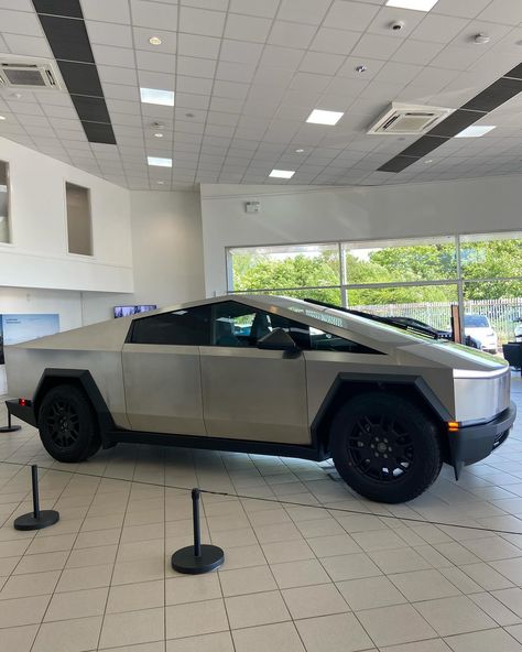 Tesla Cybertruck is in 🏴󠁧󠁢󠁳󠁣󠁴󠁿 What do you think? 🤔 #tesla #teslacybertruck #truck #pickuptruck Tesla Truck, Tesla Cybertruck, Tesla Car, Pickup Trucks, Tesla, You Think, Thinking Of You, Garage, Trucks