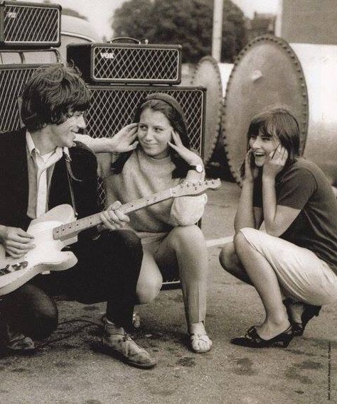 Groupies Angie Bowie, Jeff Beck Group, Fender Esquire, Katharine Hamnett, Mick Ronson, Ron Woods, The Yardbirds, Rock Guitarist, Classic Rock And Roll