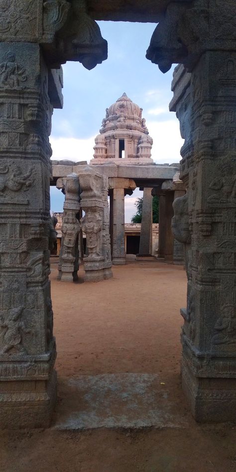 Lepakshi Photography Art Landscapes, Fantasy Art Landscapes, Creative Instagram Stories, Beautiful World, Mount Rushmore, Instagram Story, Fantasy Art, Fort, Temple